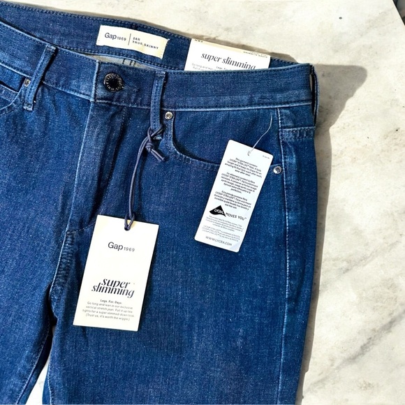 NWT GAP ‘Super Slimming Mid-Rise True Skinny Jeans’ in Dark Wash Blue Size 28R - Picture 5 of 16